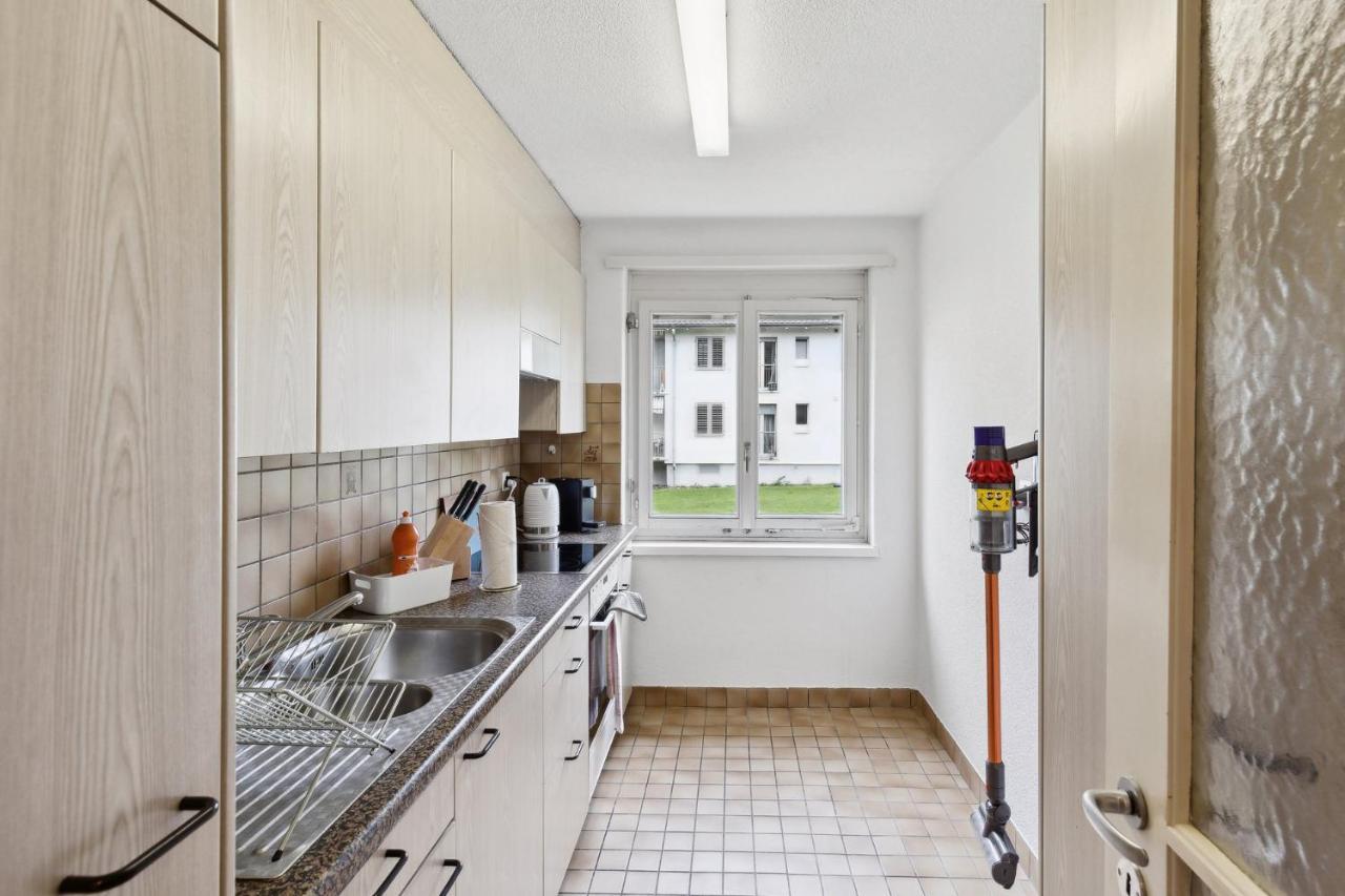 Zurich Urban Charm: Your Comfy Stay Close To The City 외부 사진