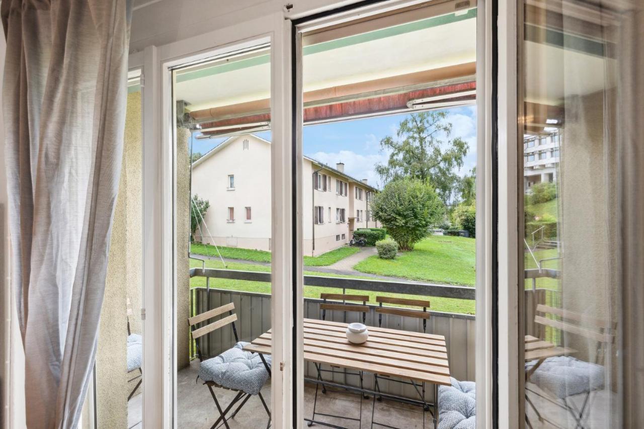 Zurich Urban Charm: Your Comfy Stay Close To The City 외부 사진